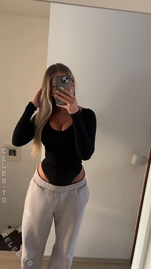 02.queenice Nude Leaked Photo #17