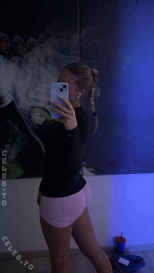 02.queenice Nude Leaked Photo #18