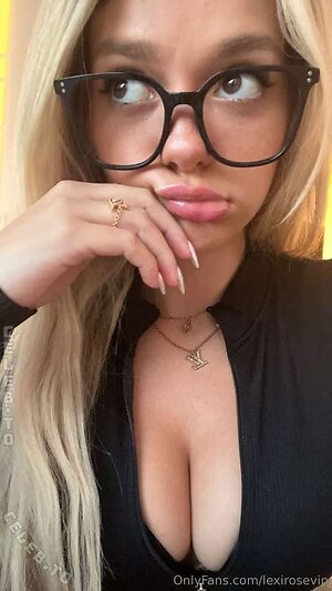 Abigail Lutz Nude Leaked Photo #106