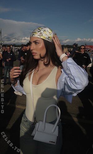 Adelina Noellee avatar
