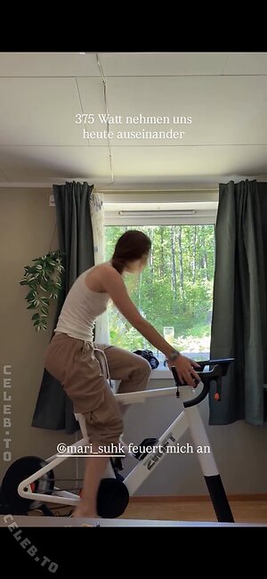Affe auf Bike Nude Leaked Photo #97