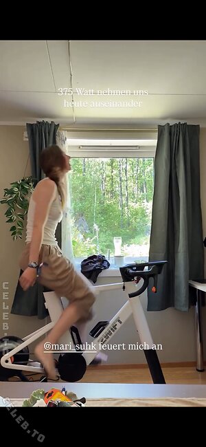 Affe auf Bike Nude Leaked Photo #104