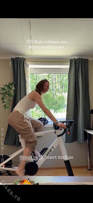 Affe auf Bike Nude Leaked Photo #105