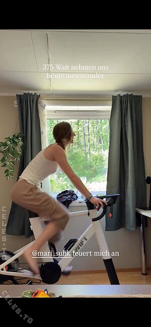 Affe auf Bike Nude Leaked Photo #106