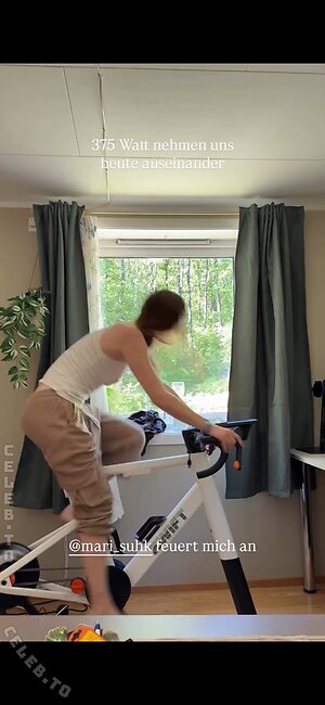 Affe auf Bike Nude Leaked Photo #107