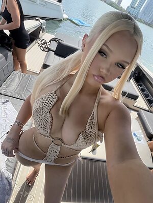 Alabama Luella Barker Nude Leaked Photo #11