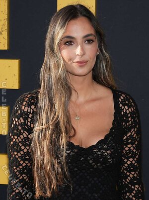 Alanna Masterson Nude Leaked Photo #6