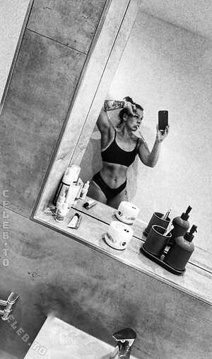 Aleeeeena_official Nude Leaked Photo #8