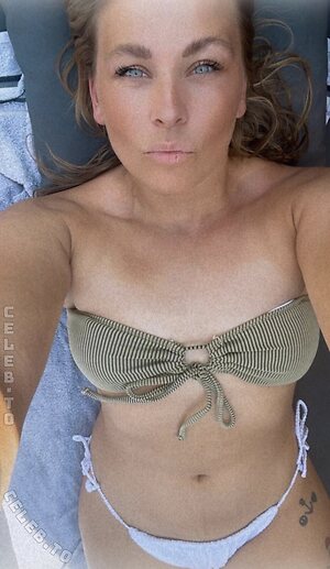 Aleeeeena_official Nude Leaked Photo #9