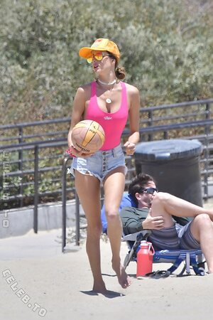 Alessandra Ambrosio Nude Leaked Photo #898
