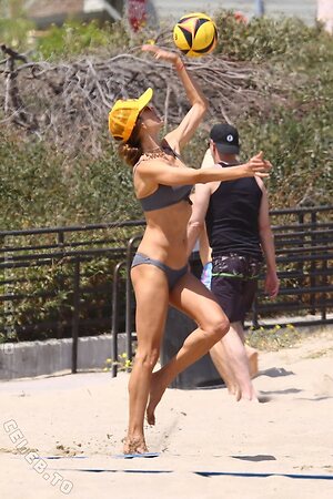 Alessandra Ambrosio Nude Leaked Photo #1169