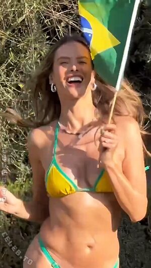 Alessandra Ambrosio Nude Leaked Photo #1211