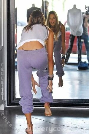Alessandra Ambrosio Nude Leaked Photo #1217