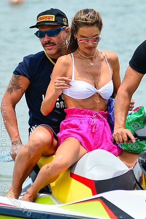Alessandra Ambrosio Nude Leaked Photo #1241