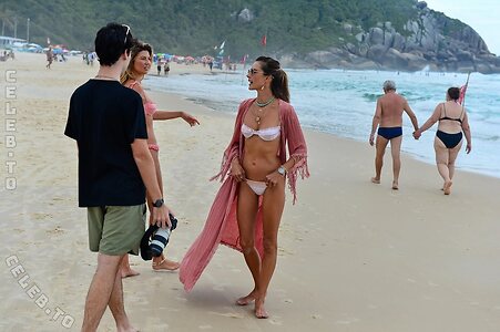 Alessandra Ambrosio Nude Leaked Photo #1360