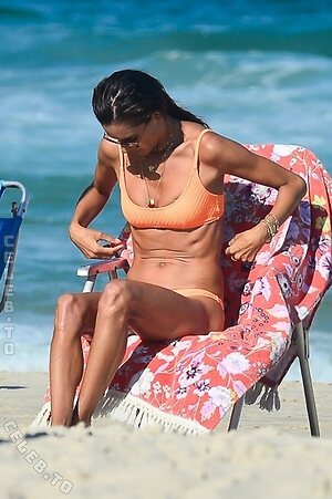 Alessandra Ambrosio Nude Leaked Photo #1436