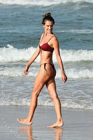 Alessandra Ambrosio Nude Leaked Photo #1529