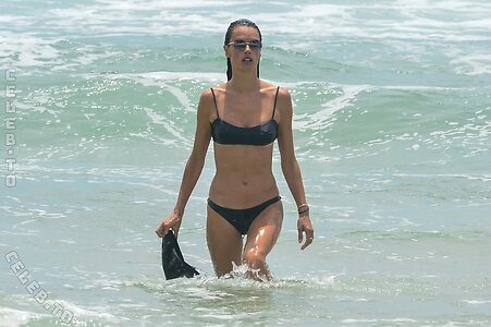 Alessandra Ambrosio Nude Leaked Photo #1576