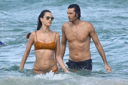 Alessandra Ambrosio Nude Leaked Photo #1897