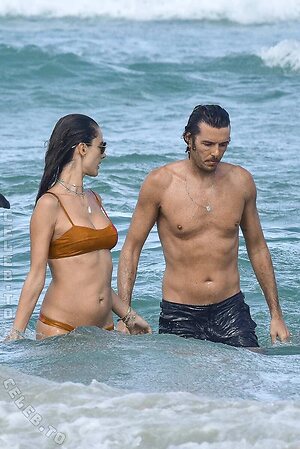 Alessandra Ambrosio Nude Leaked Photo #1903