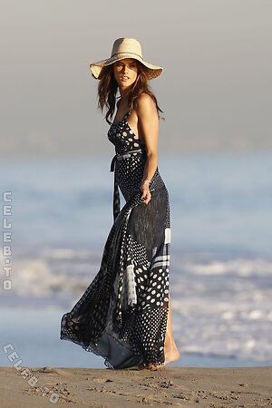 Alessandra Ambrosio Nude Leaked Photo #2072