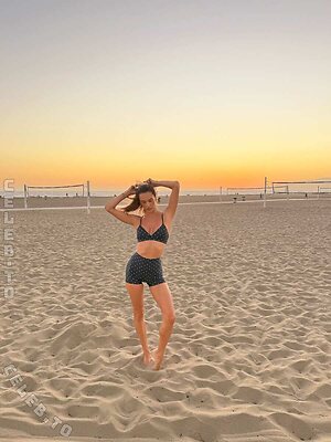 Alessandra Ambrosio photo