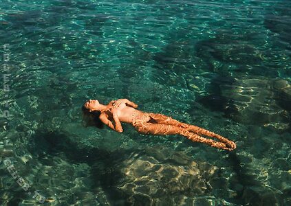 Alessandra Ambrosio photo