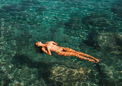 Alessandra Ambrosio photo