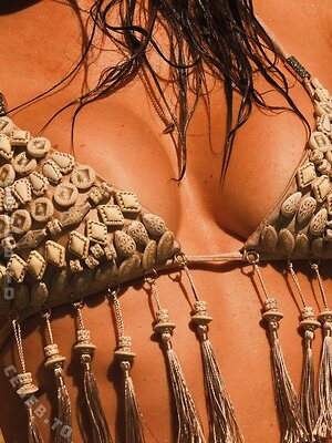 Alessandra Ambrosio photo