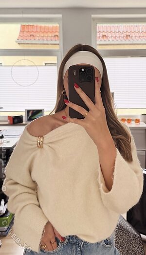Alexa Wendel Nude Leaked Photo #24