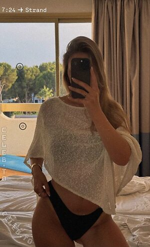 Alexa Wendel Nude Leaked Photo #37