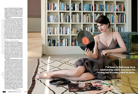 Alexandra Daddario photo