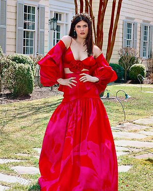 Alexandra Daddario photo