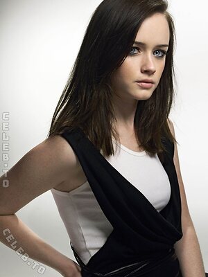 Alexis Bledel Nude Leaked Photo #8