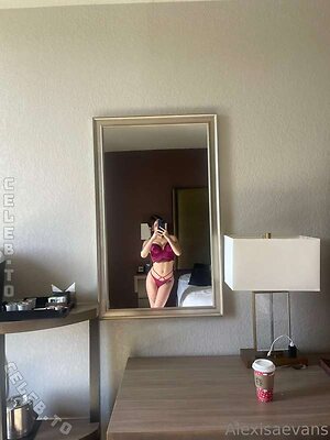 Alexisaevans Nude Leaked Photo #633