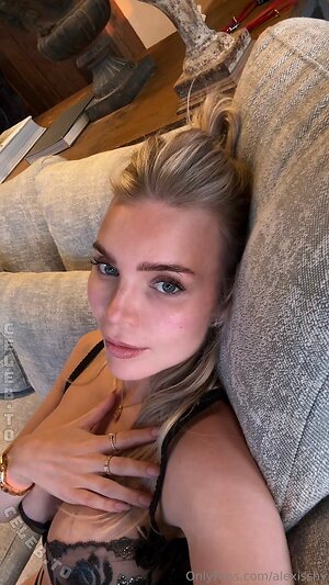 Alexisshv Nude Leaked Photo #330