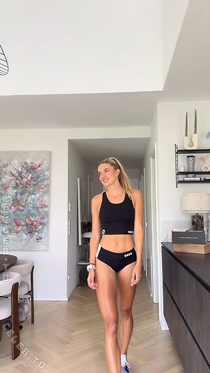 Alica Schmidt photo