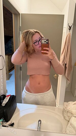 Alice pineapplebrat Nude Leaked Photo #131