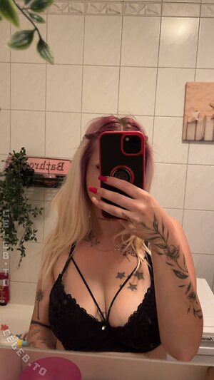 Alicia Vanessa Nude Leaked Photo #38