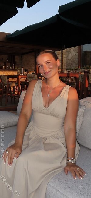 Alina Wachinger Nude Leaked Photo #138