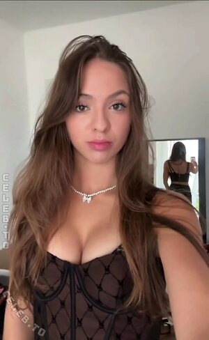 alina.dmlr Nude Leaked Photo #25