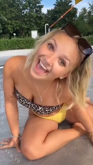 Alinamour Nude Leaked Photo #30