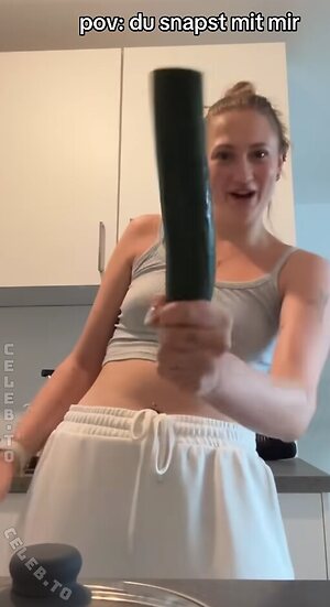 Aline Xue Nude Leaked Photo #24