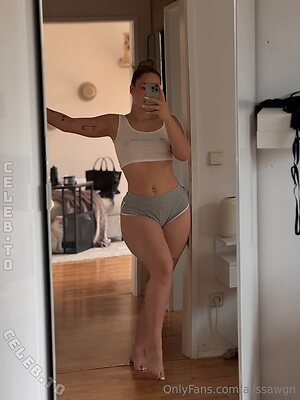 Alischa.mlr / jade.mlr photo