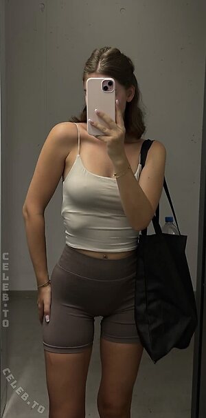 Alizee Talk Nude Leaked Photo #32