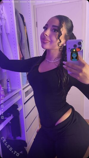 Almahalt More Nude Photos