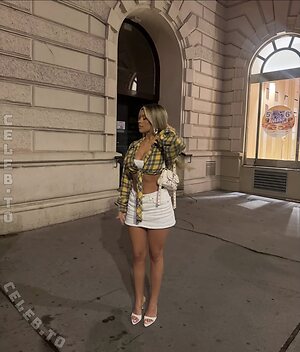 Almira Azemi photo