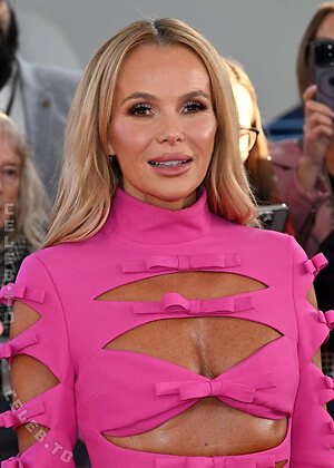 Amanda Holden Nude Leaked Photo #10
