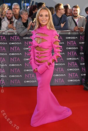 Amanda Holden photo
