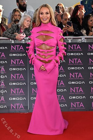 Amanda Holden Nude Photos